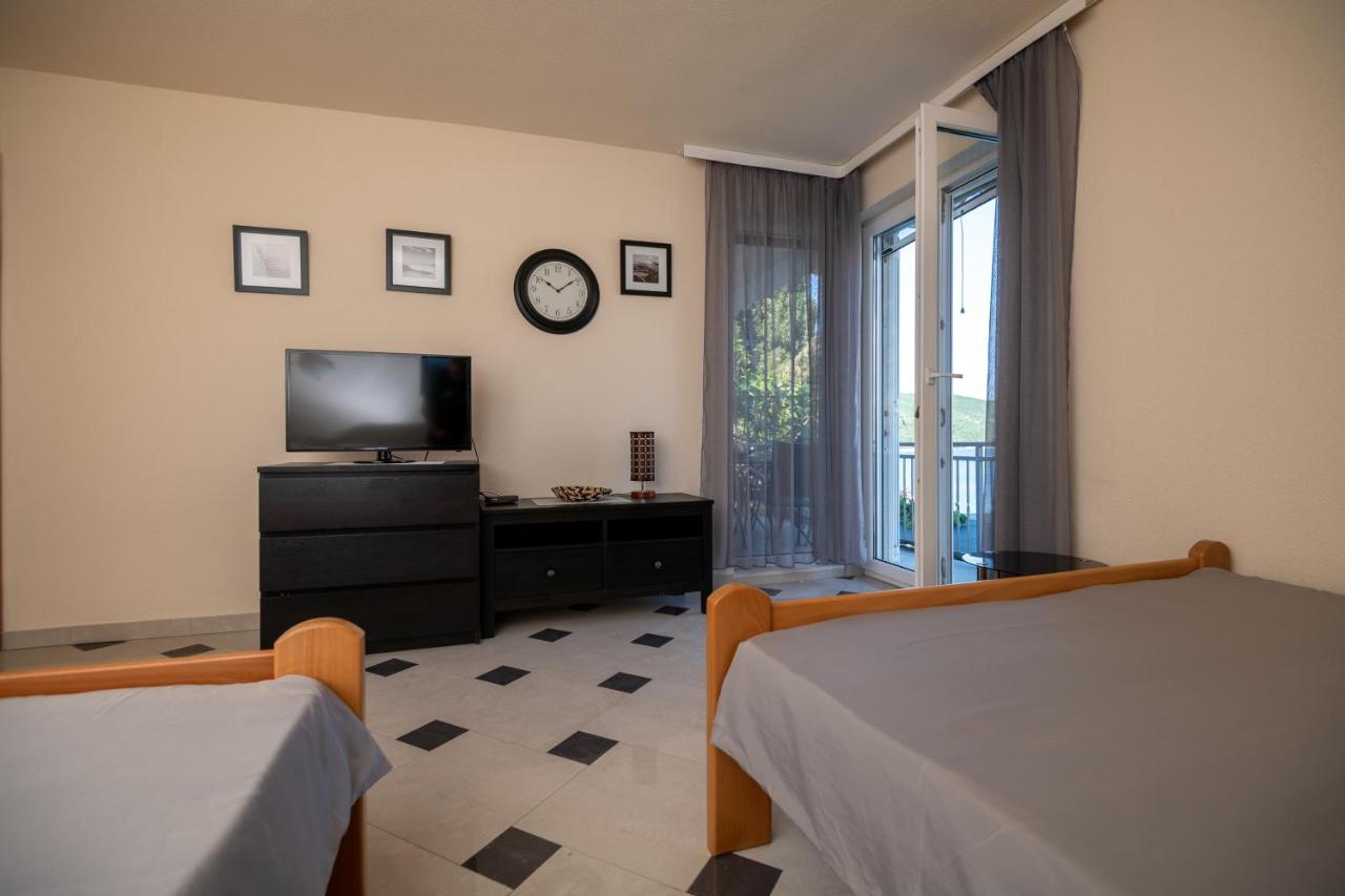 Apartments Sara & Leon ネウム エクステリア 写真