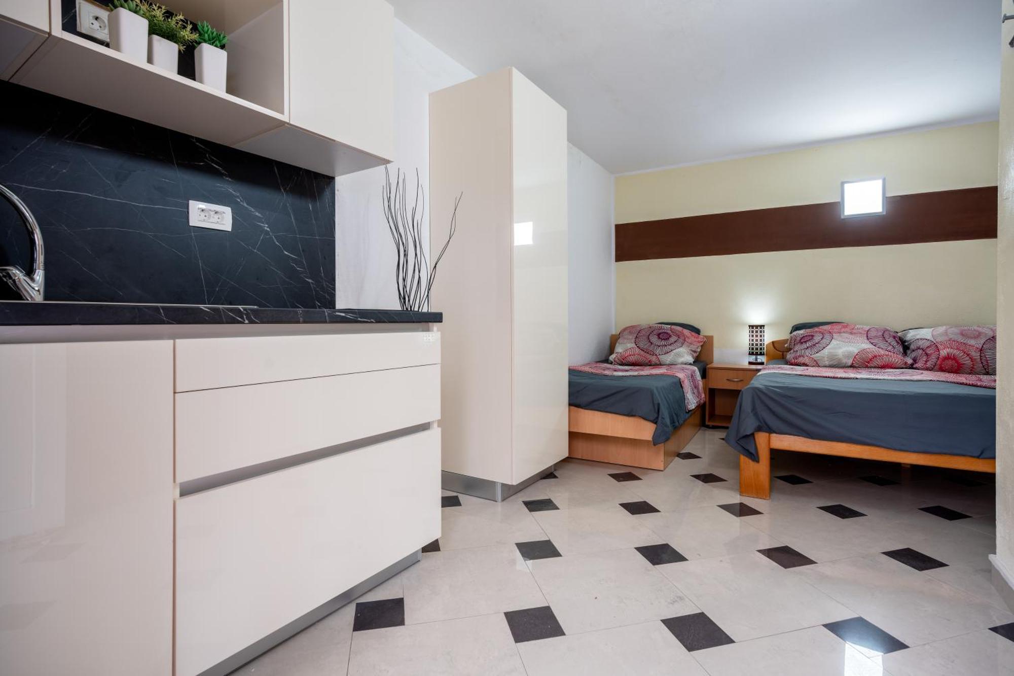 Apartments Sara & Leon ネウム エクステリア 写真